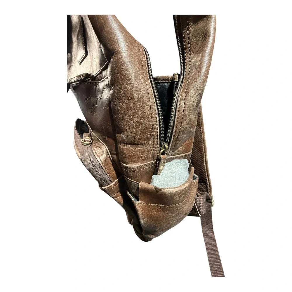 The Unbranded Brand genuine leather